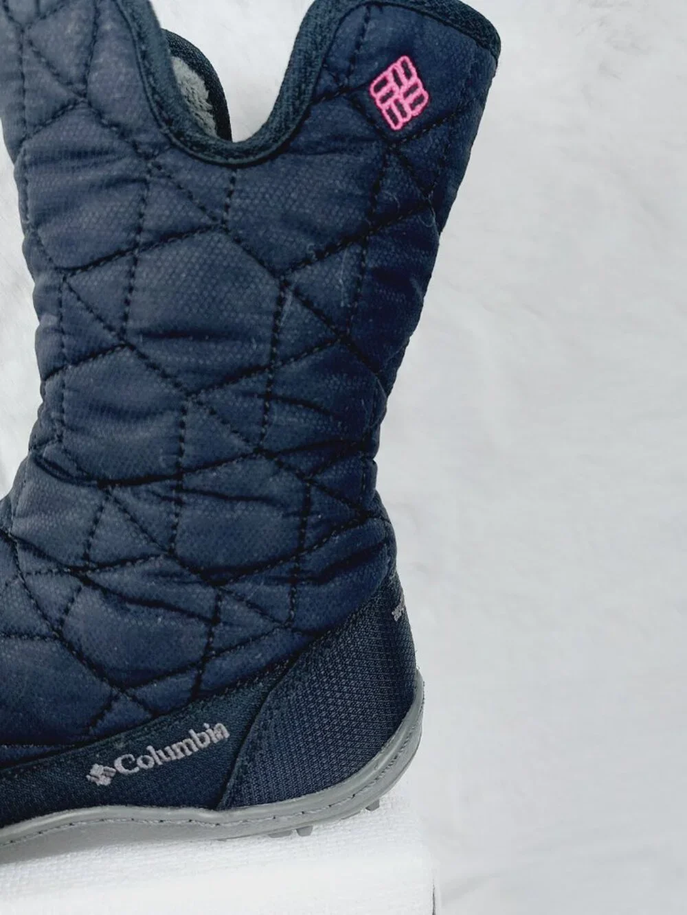 Columbia Girl's Black Minx Slip IV Waterproof Quilt Mid Snow Boots Size 2